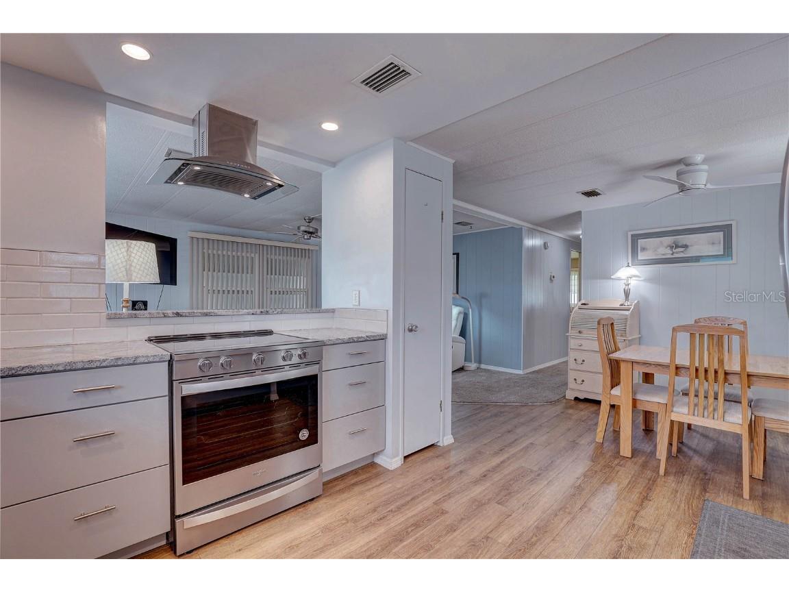 113 Royal Palm Circle Largo FL 33778 TB8422562 image7