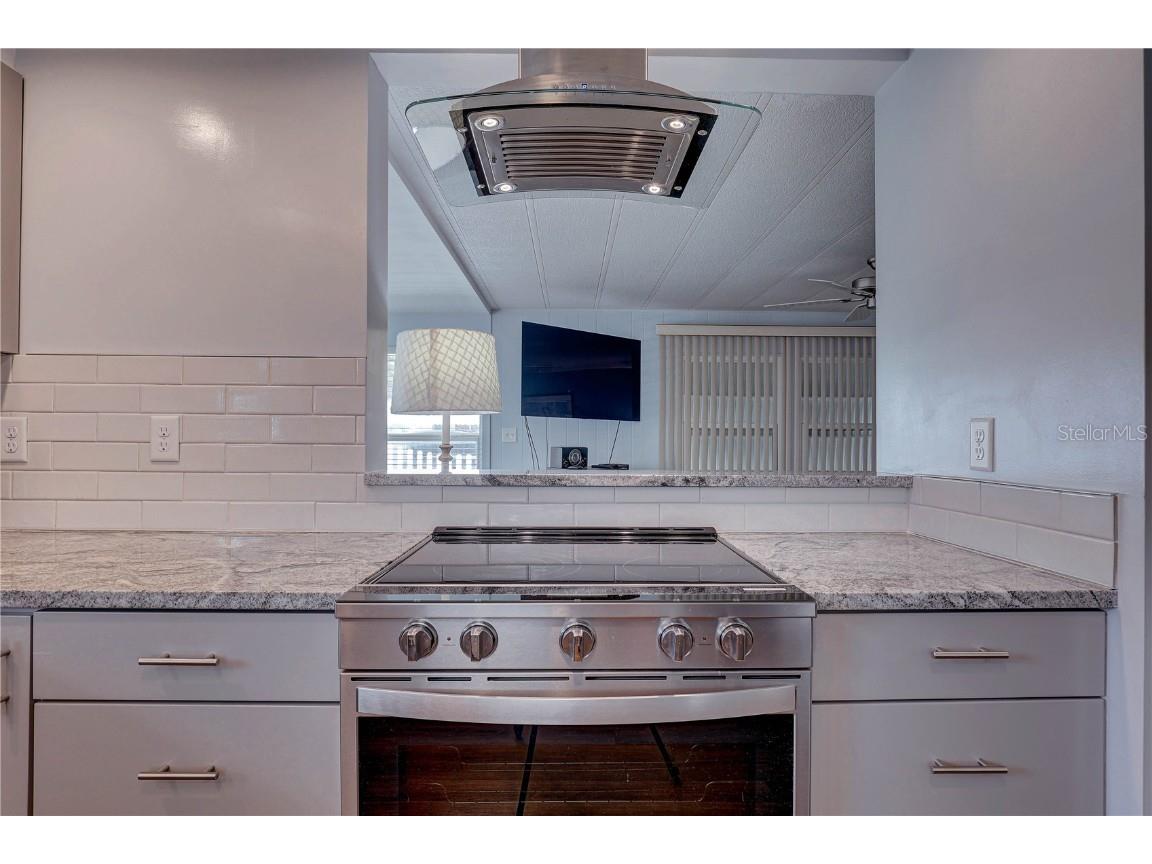 113 Royal Palm Circle Largo FL 33778 TB8422562 image8