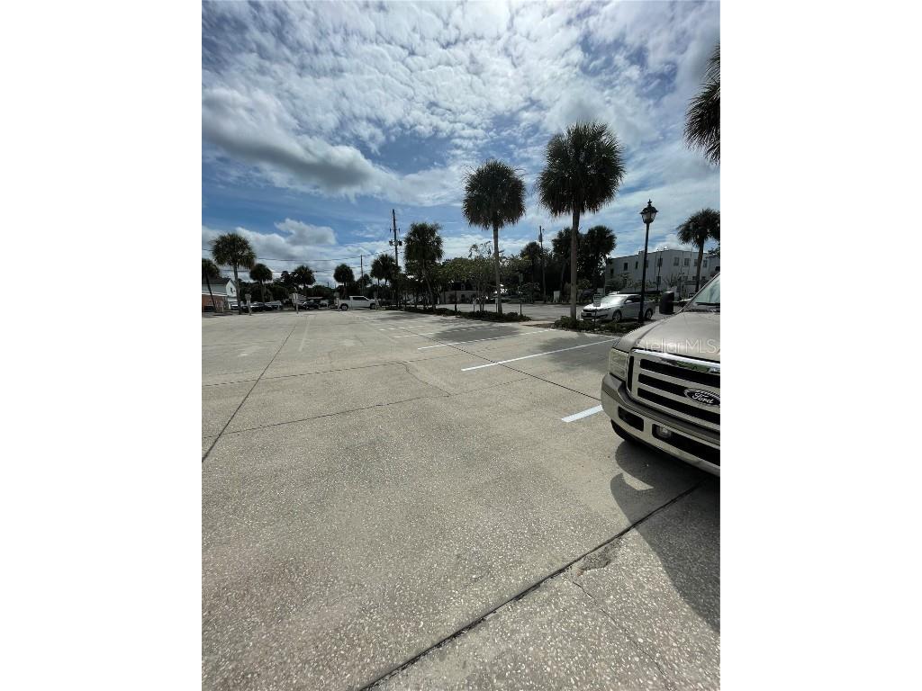 113 S Woodland Boulevard Deland FL 32720 V4939792 image4