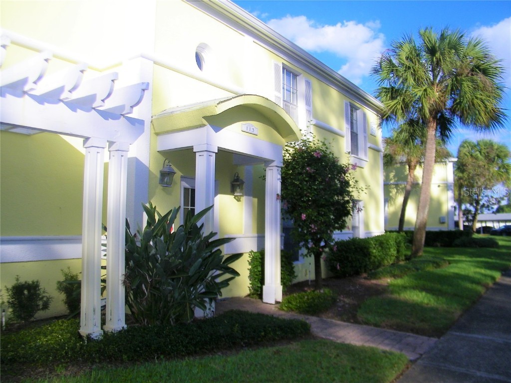 113 Sea Horse Drive SE #A Saint Petersburg FL 33705 U8147932 image1