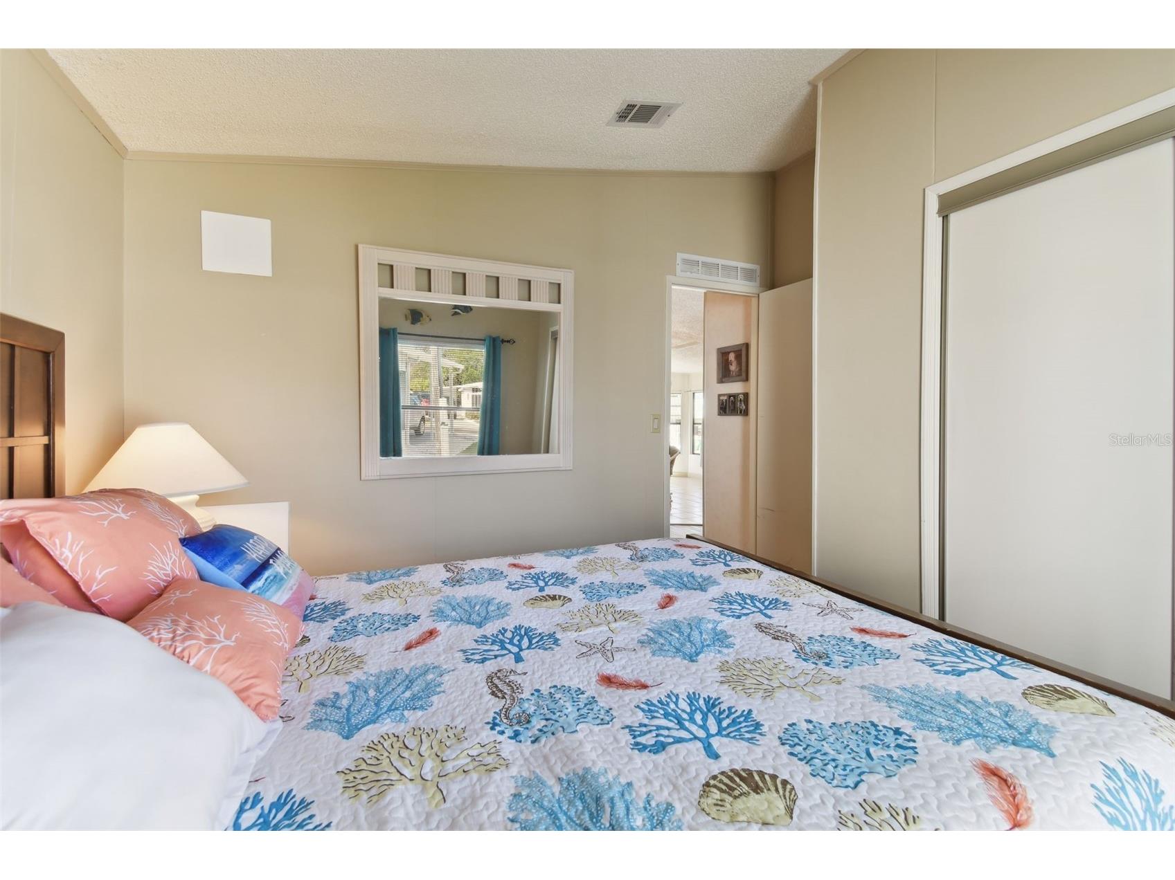 113 Southwinds Drive Sarasota FL 34231 A4644153 image16