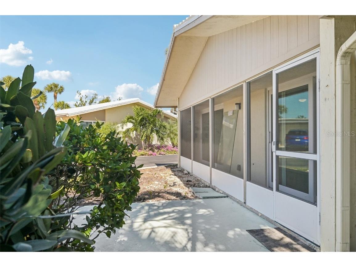 113 Whispering Sands Drive #V-47 Sarasota FL 34242 A4670850 image21