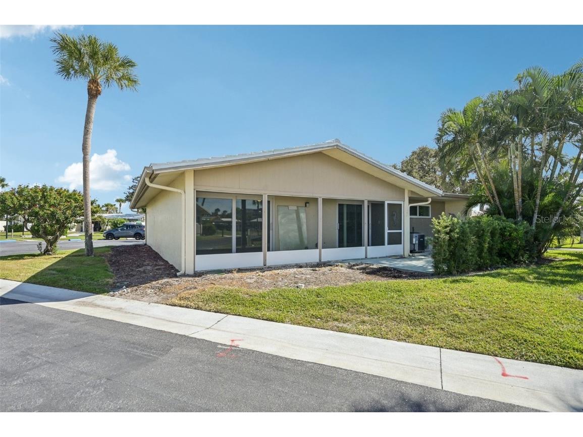 113 Whispering Sands Drive #V-47 Sarasota FL 34242 A4670850 image23