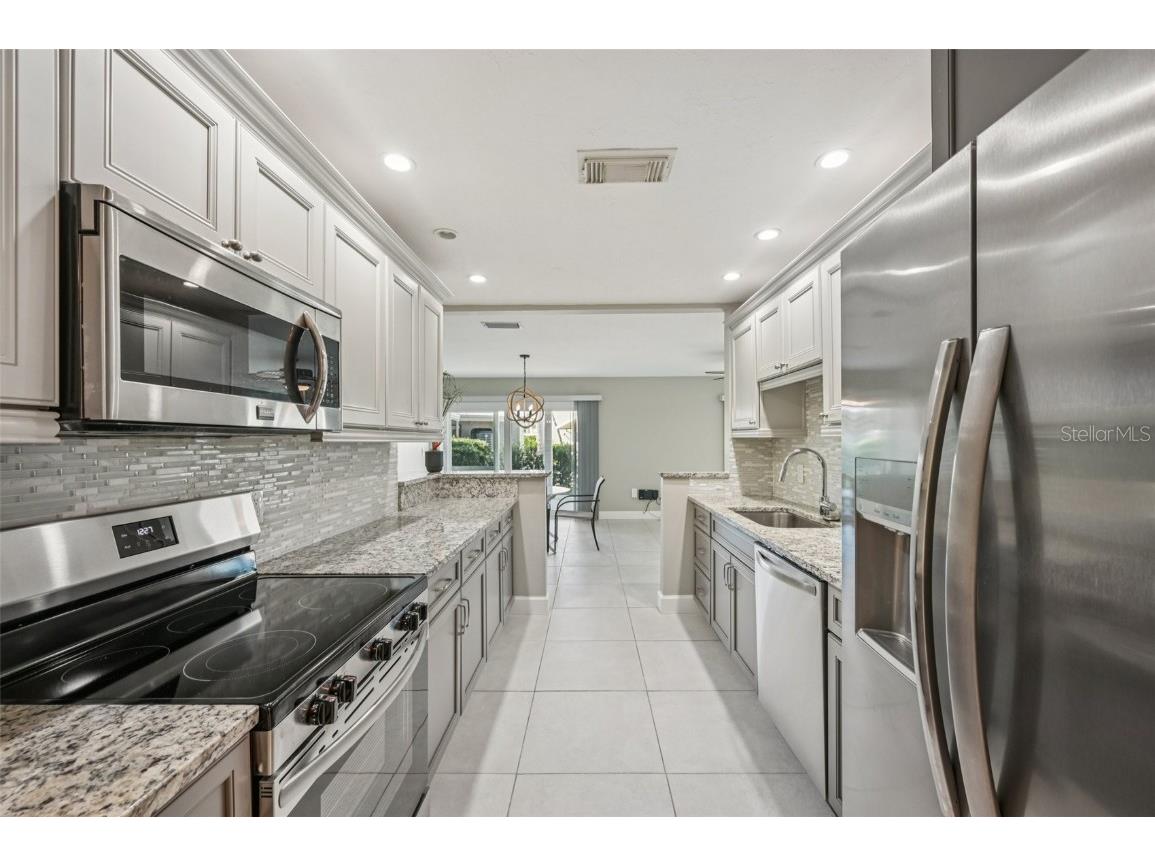 113 Whispering Sands Drive #V-47 Sarasota FL 34242 A4670850 image9