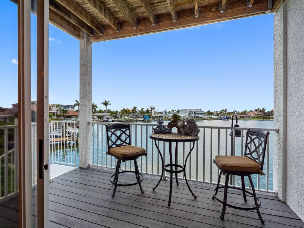 113 Yacht Club Circle North Redington Beach FL 33708 TB8406813 image10