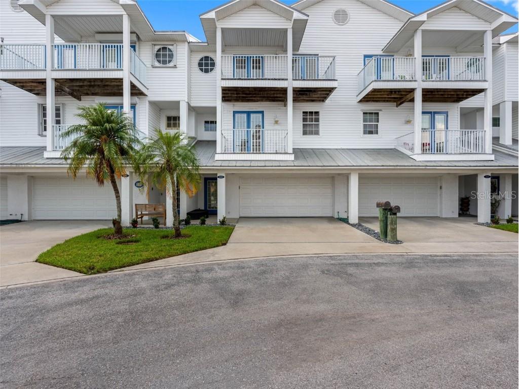 113 Yacht Club Circle North Redington Beach FL 33708 TB8406813 image3