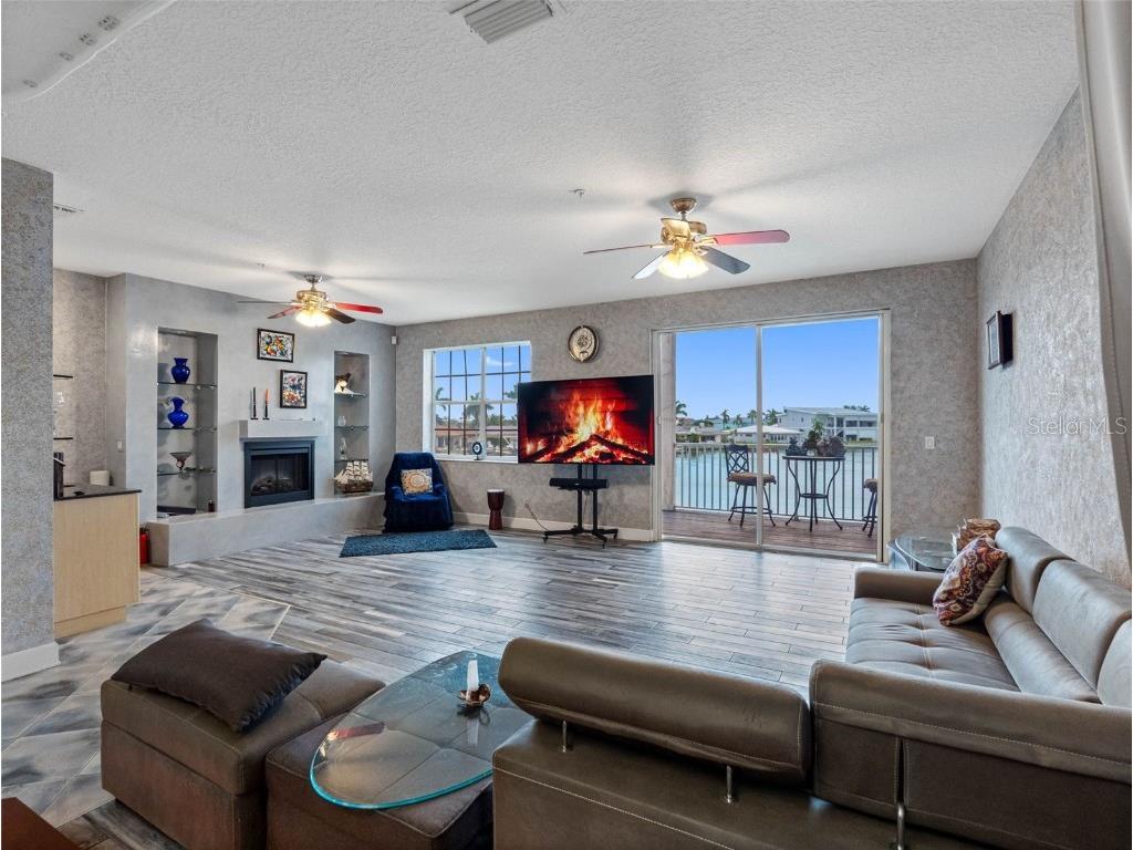 113 Yacht Club Circle North Redington Beach FL 33708 TB8406813 image5