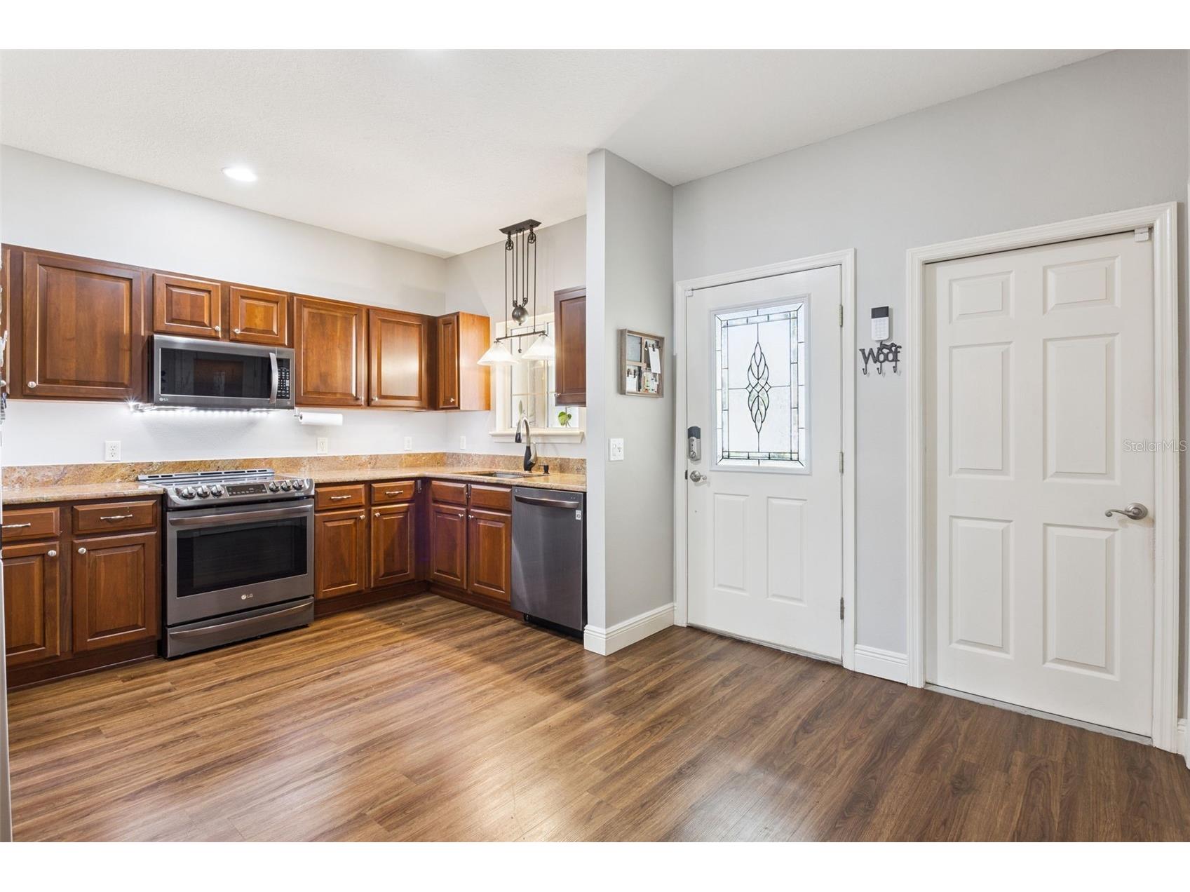 1130 Avenida De Las Casas Lady Lake FL 32159 G5102991 image8