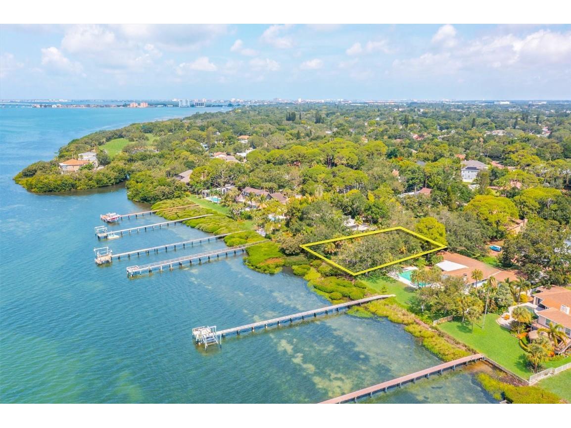 1130 Friendly Way S Saint Petersburg FL 33705 - TAMPA BAY U8215475 image1