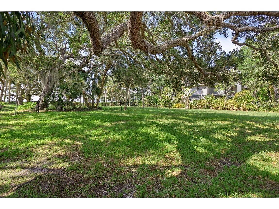 1130 Friendly Way S Saint Petersburg FL 33705 - TAMPA BAY U8215475 image7