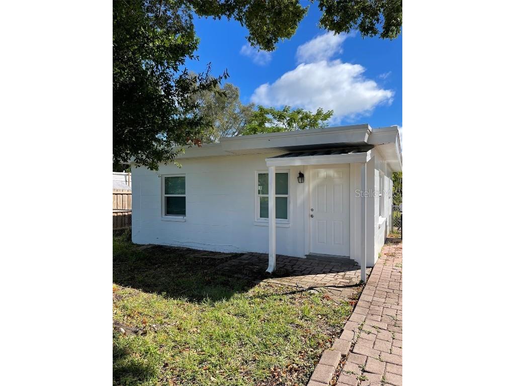 1130 Monaco Drive NE Saint Petersburg FL 33702 U8193811 image1