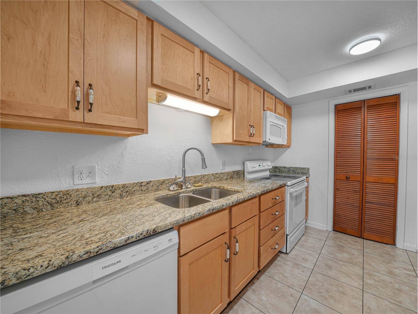 1130 N Lake Parker Avenue #A301 Lakeland FL 33805 L4963056 image6