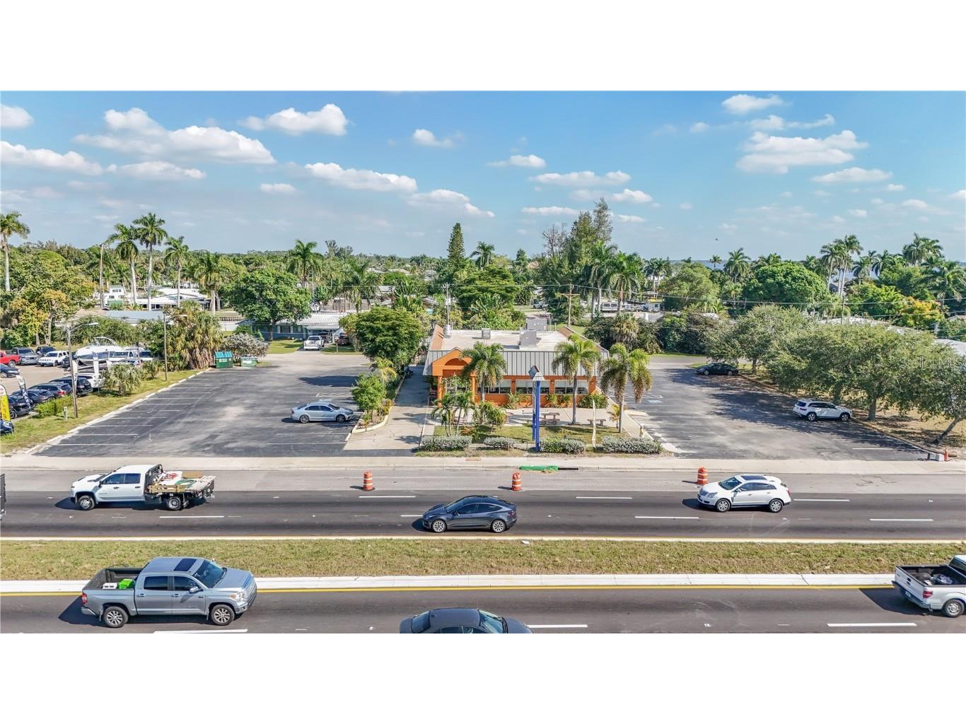 1130 N Tamiami Trail North Fort Myers FL 33903 C7518495 image4