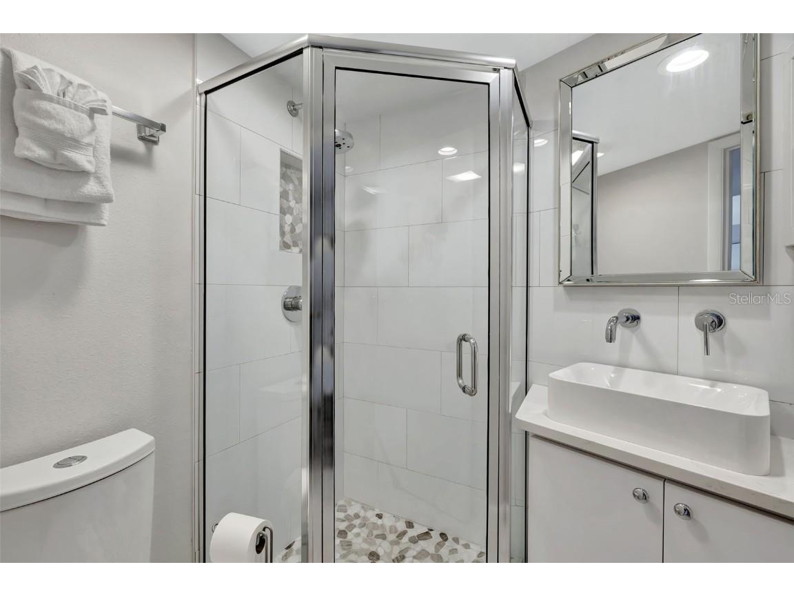 1130 W Peppertree Lane #118 Sarasota FL 34242 A4634273 image21