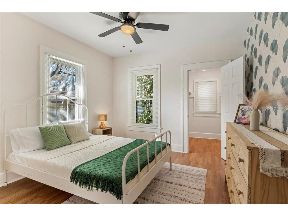 1131 10th Avenue S Saint Petersburg FL 33705 TB8476164 image3