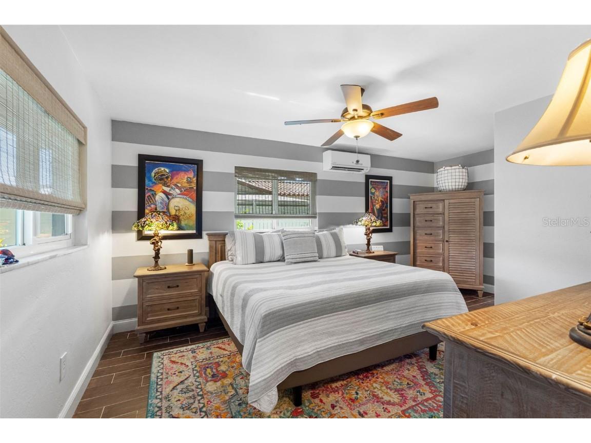 1131 45th Avenue NE Saint Petersburg FL 33703 TB8424675 image10