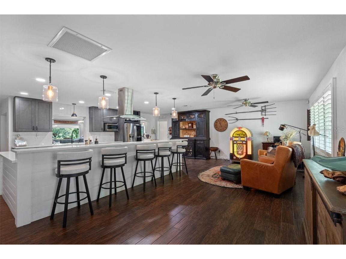 1131 45th Avenue NE Saint Petersburg FL 33703 TB8424675 image19