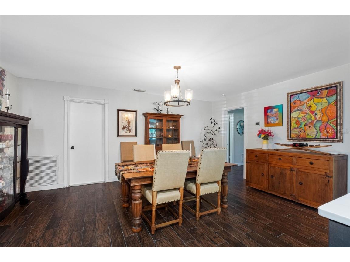 1131 45th Avenue NE Saint Petersburg FL 33703 TB8424675 image28