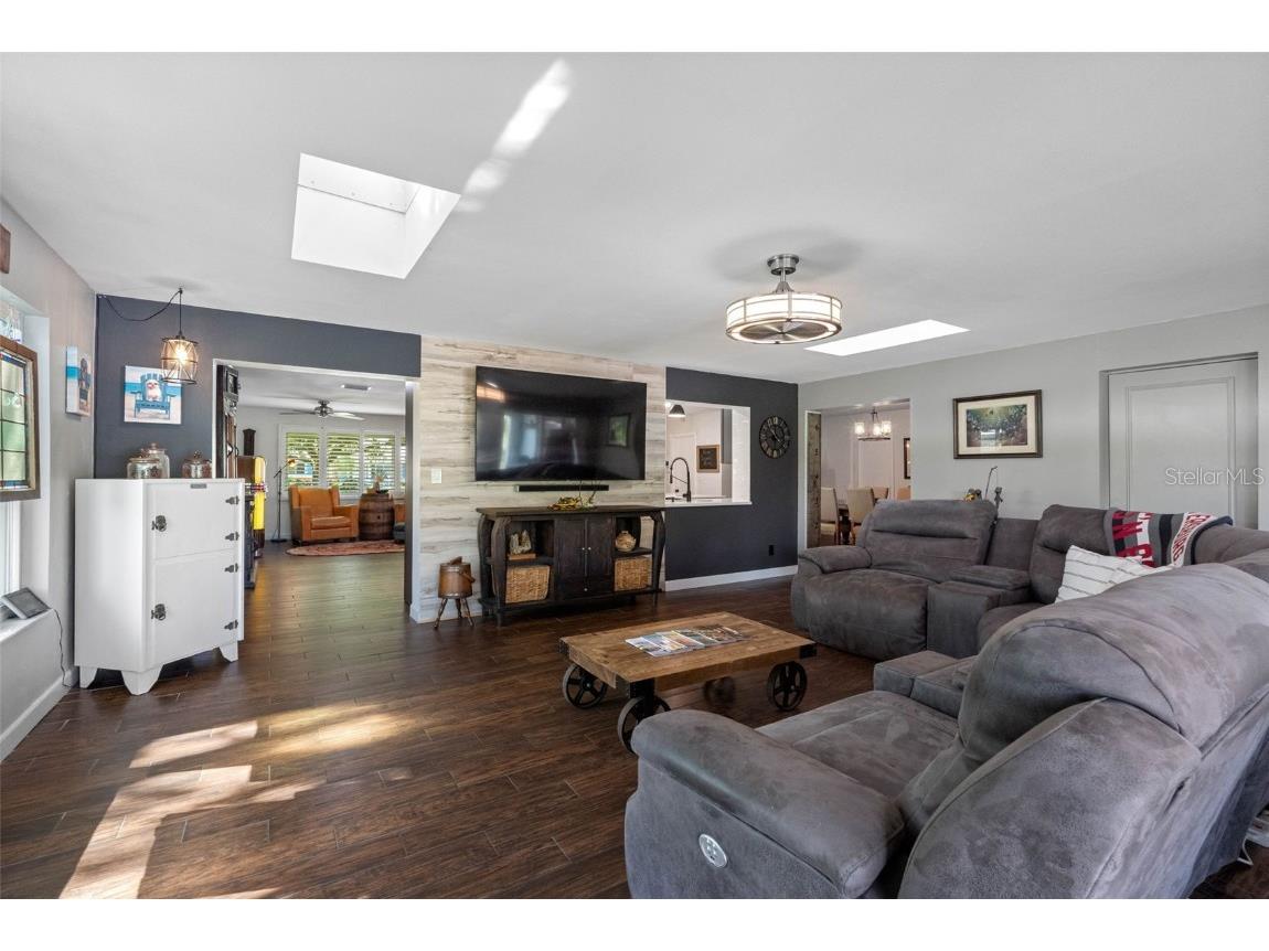 1131 45th Avenue NE Saint Petersburg FL 33703 TB8424675 image30