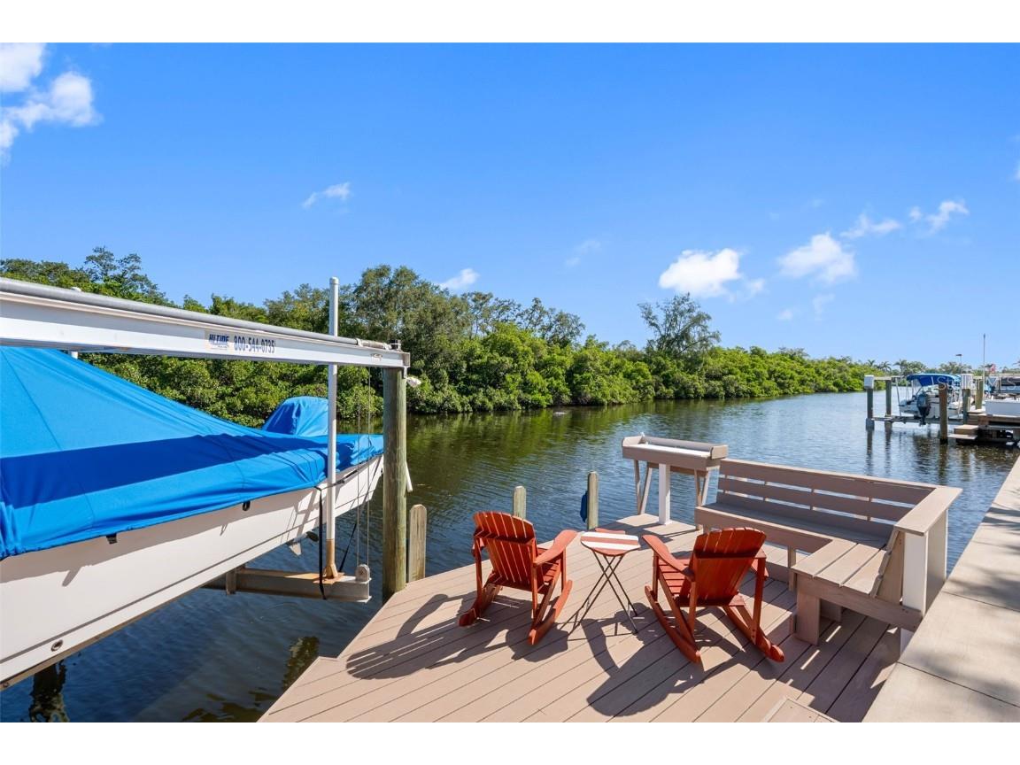 1131 45th Avenue NE Saint Petersburg FL 33703 TB8424675 image55