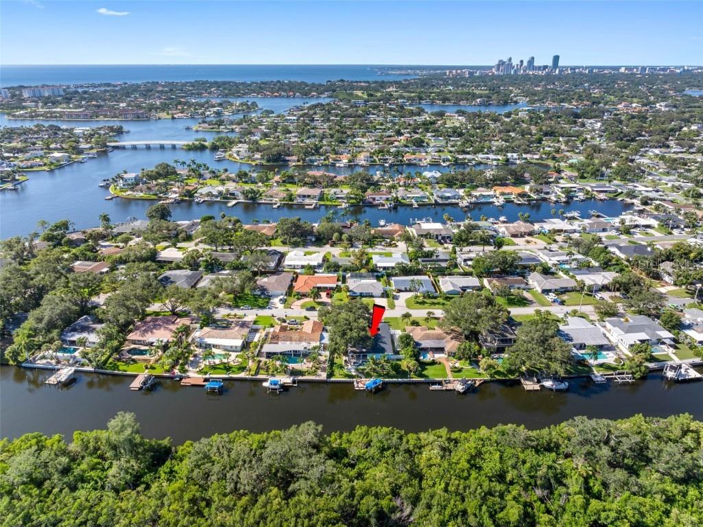 1131 45th Avenue NE Saint Petersburg FL 33703 TB8424675 image70