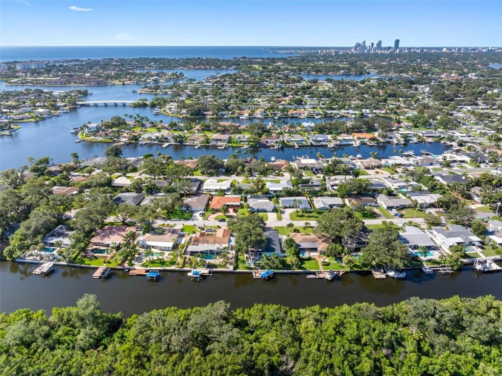 1131 45th Avenue NE Saint Petersburg FL 33703 TB8424675 image71