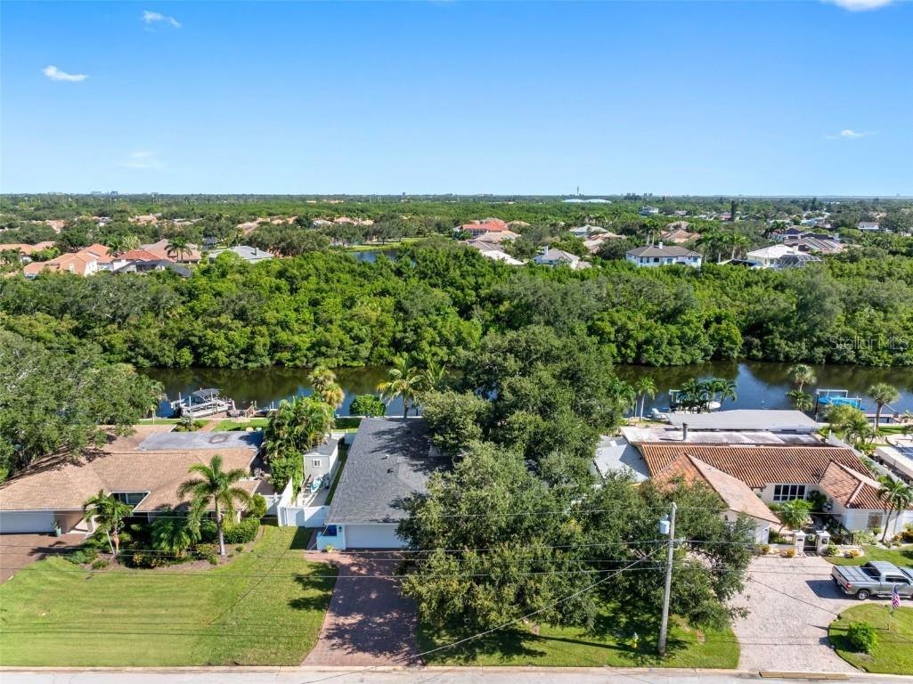 1131 45th Avenue NE Saint Petersburg FL 33703 TB8424675 image81