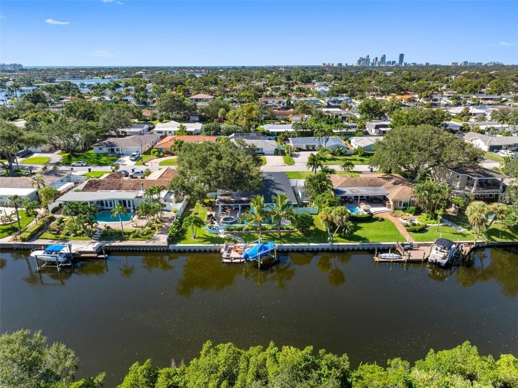 1131 45th Avenue NE Saint Petersburg FL 33703 TB8424675 image83