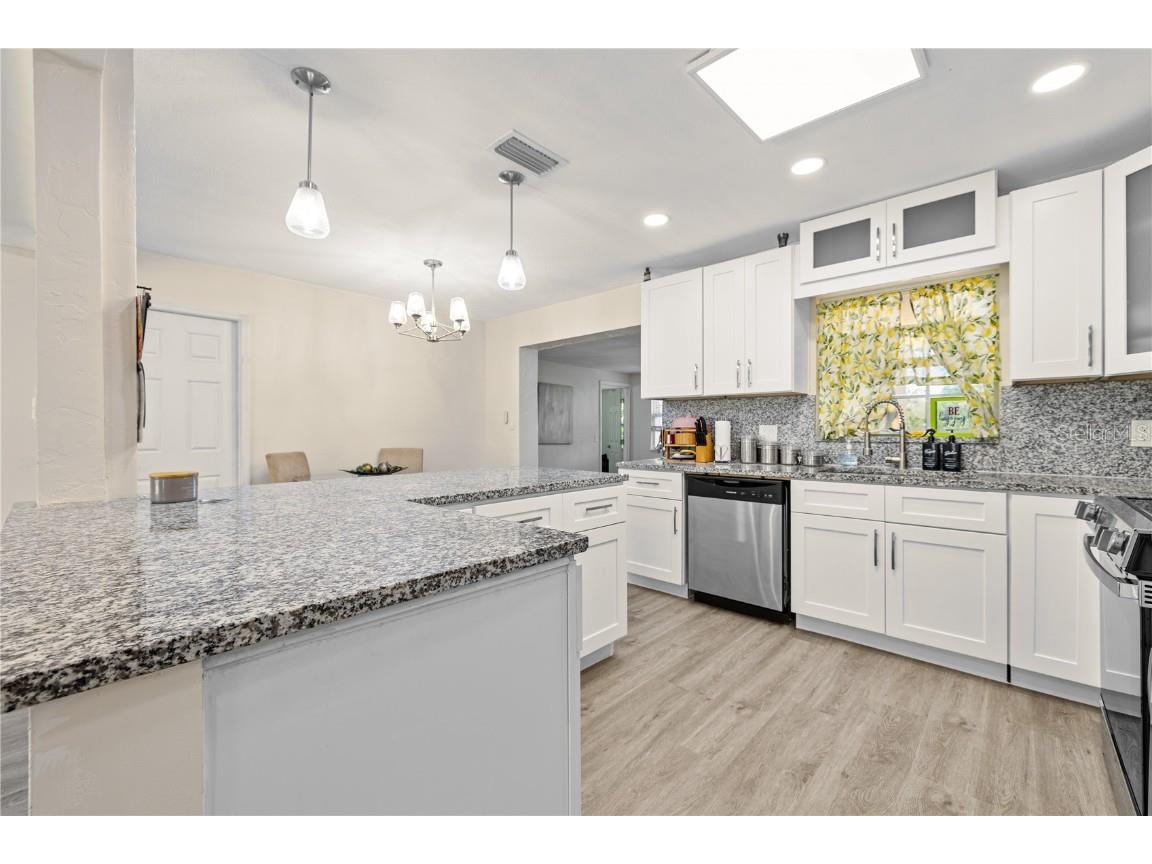 1131 60th Ave S Saint Petersburg FL 33705 TB8355479 image10