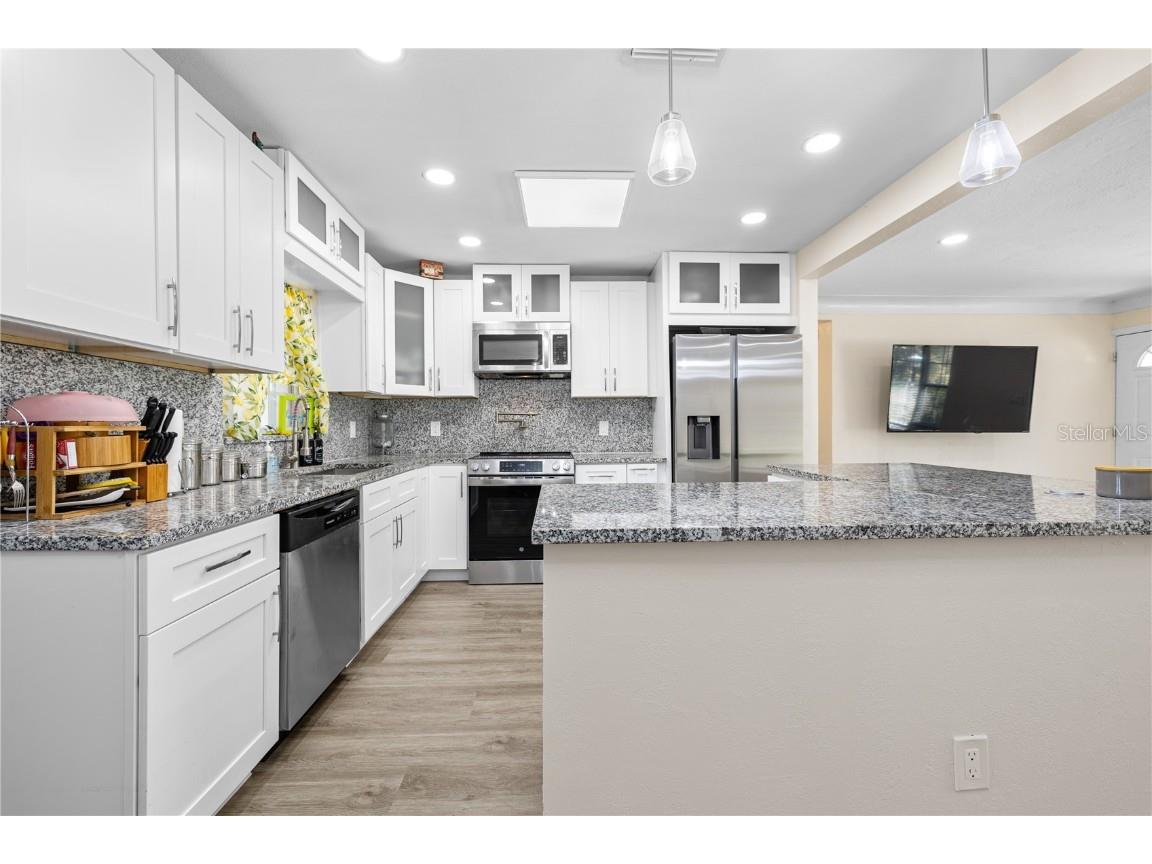 1131 60th Ave S Saint Petersburg FL 33705 TB8355479 image11