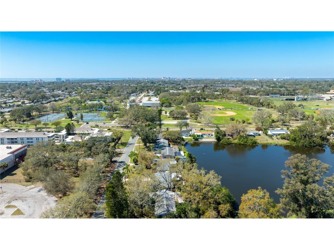 1131 60th Ave S Saint Petersburg FL 33705 TB8355479 image57