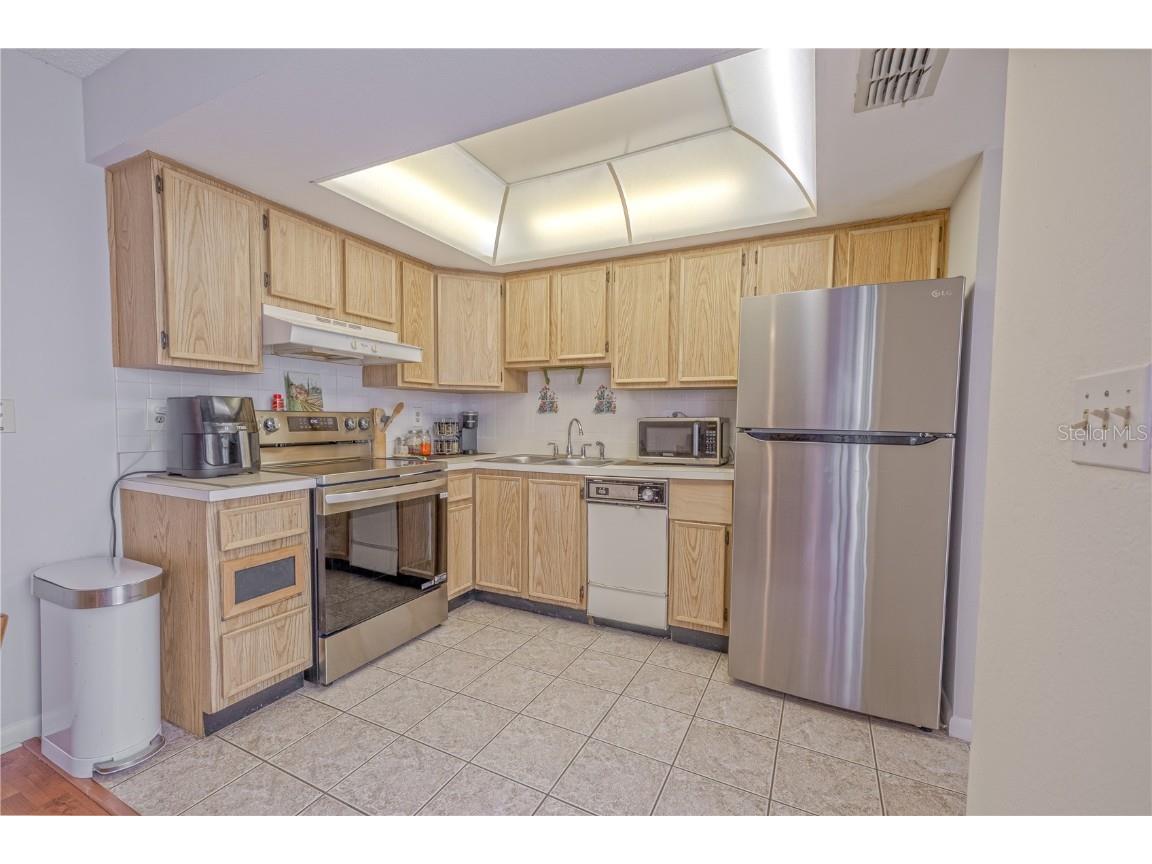 1131 Orange Tree Circle W #C Palm Harbor FL 34684 TB8427694 image13