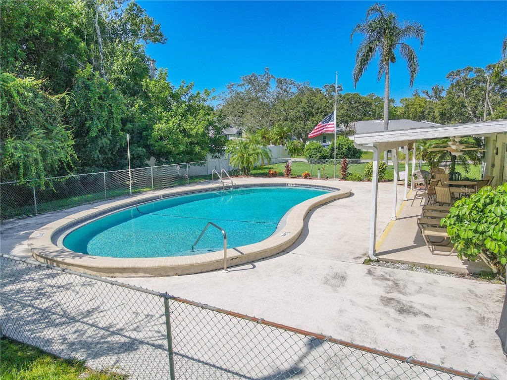 1131 Orange Tree Circle W #C Palm Harbor FL 34684 TB8427694 image4