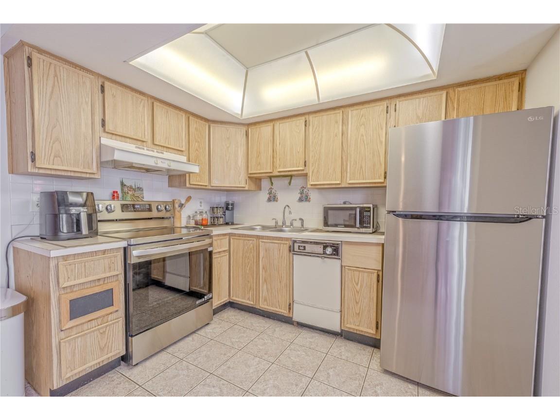 1131 Orange Tree Circle W #C Palm Harbor FL 34684 TB8427694 image9