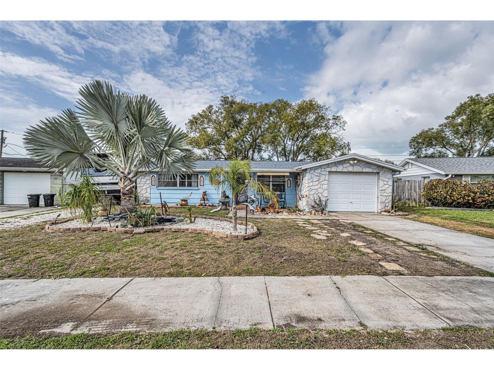 1131 Royalwood Drive Holiday FL 34690 TB8481674 image1