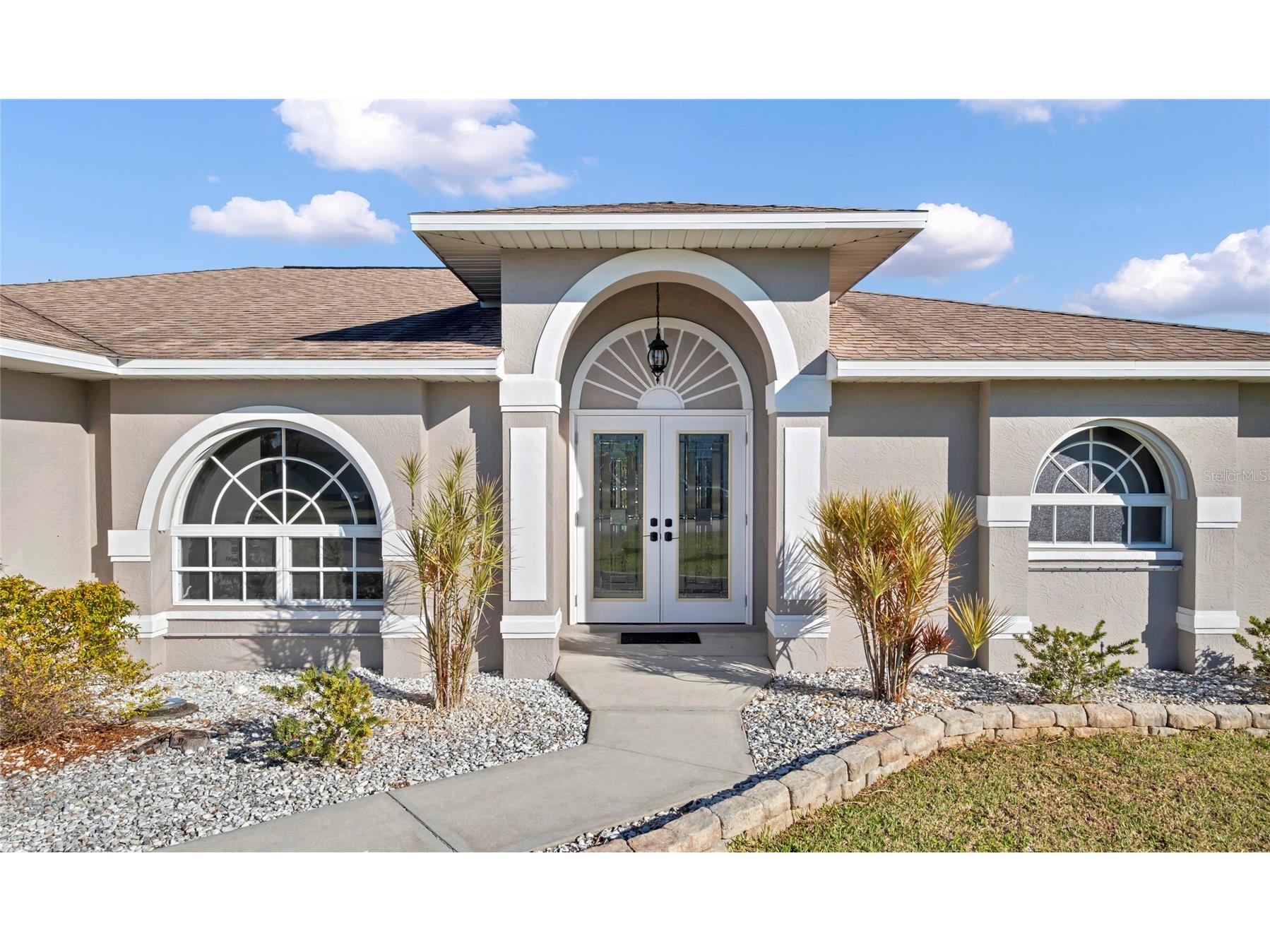 1131 SE 13th Terrace Cape Coral FL 33990 C7521077 image1