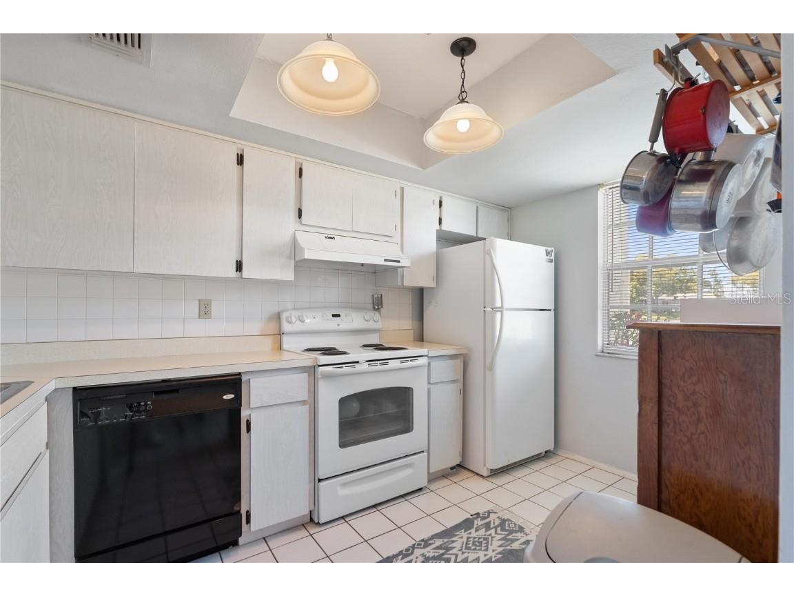 11310 Carriage Hill Drive #4 Port Richey FL 34668 W7874068 image2