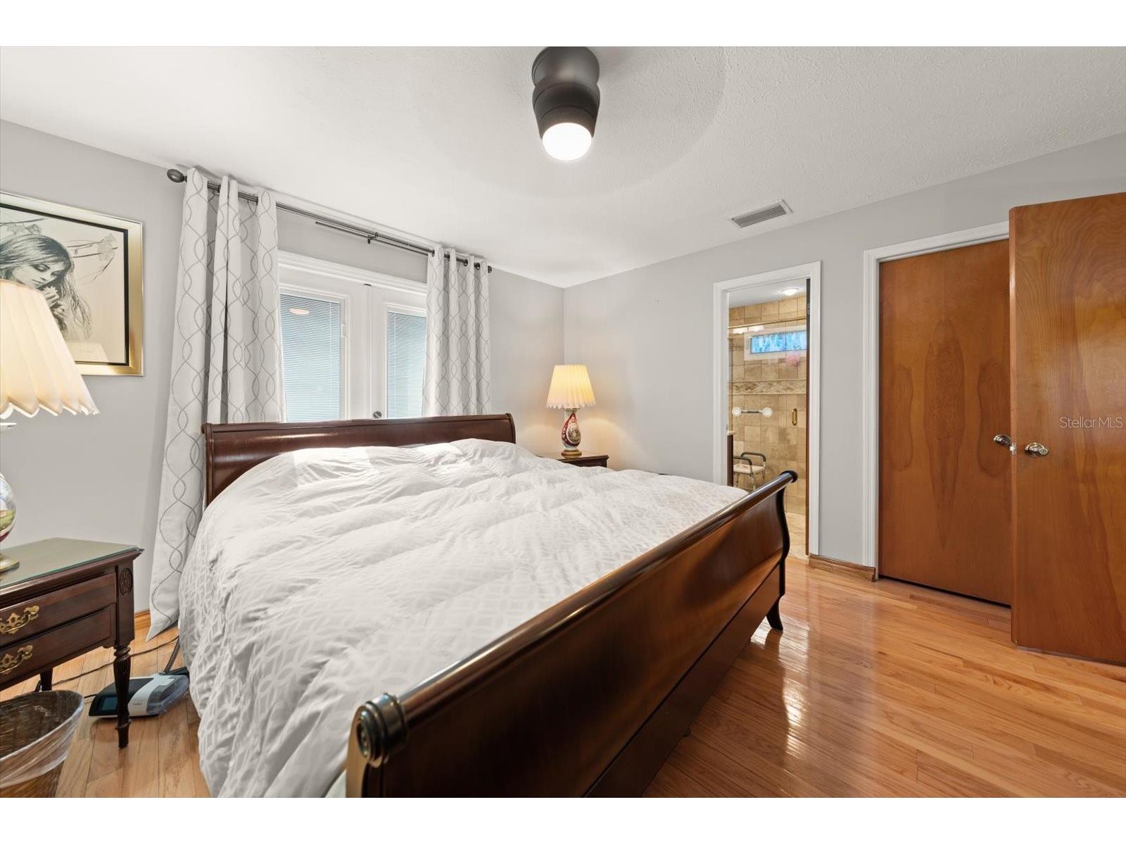 11311 Linbanks Place Tampa FL 33617 TB8522111 image39
