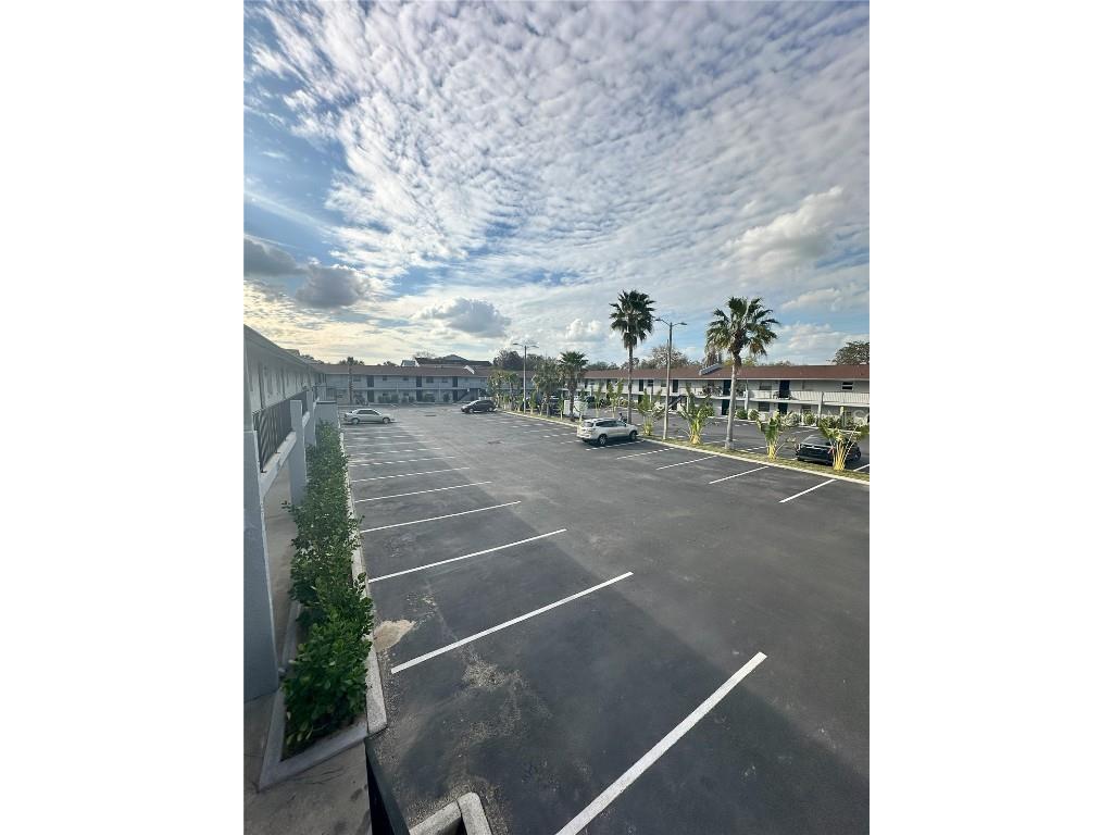 11312 N 52nd Street #5 Tampa FL 33617 T3521969 image1