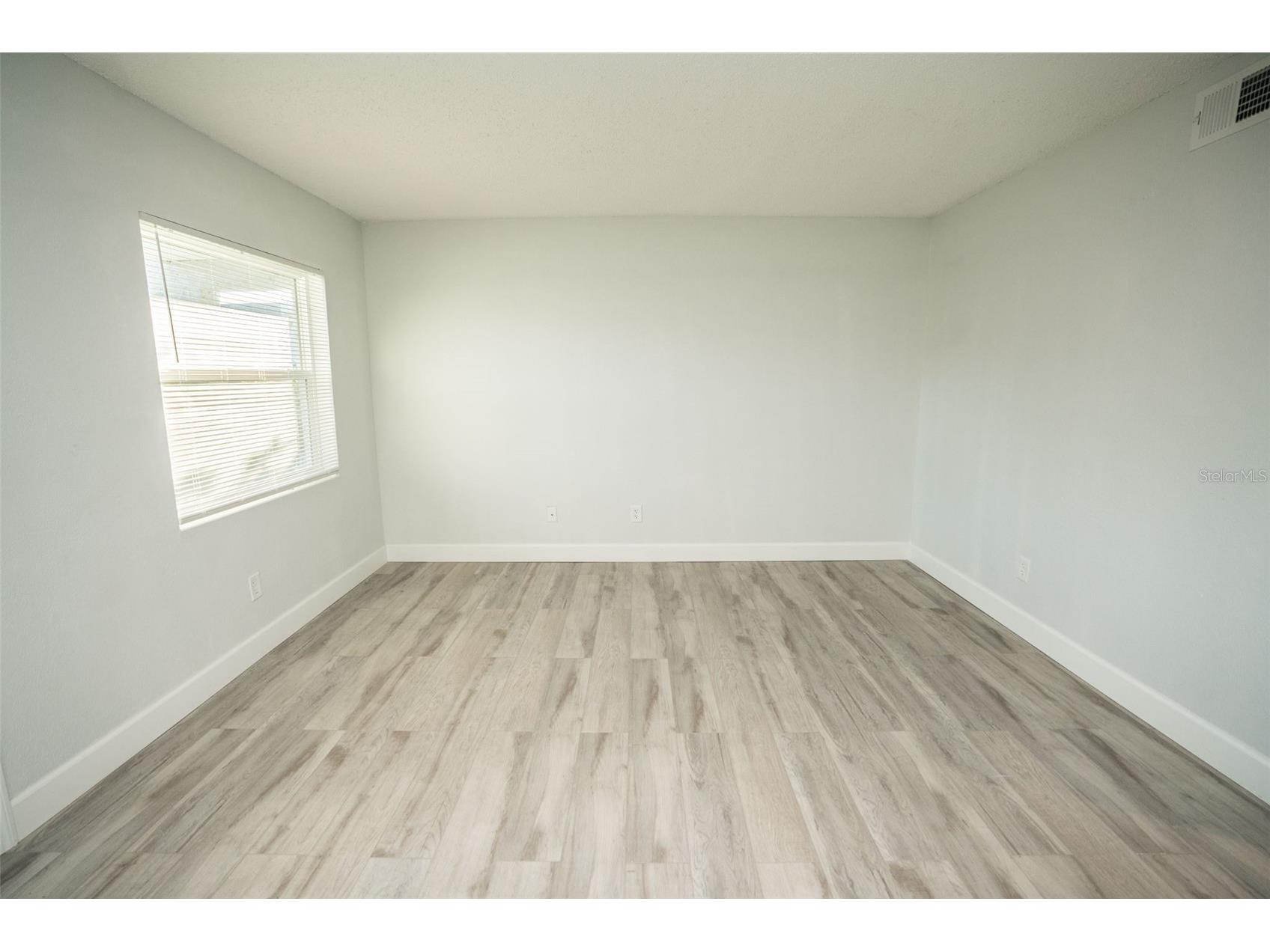 11314 N 52nd Street #B13 Tampa FL 33617 TB8483262 image2