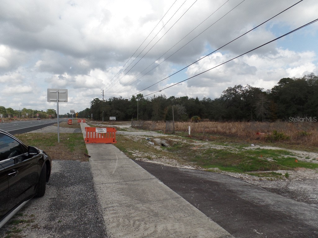 11320 Commercial Way Weeki Wachee FL 34614 U8188331 image1