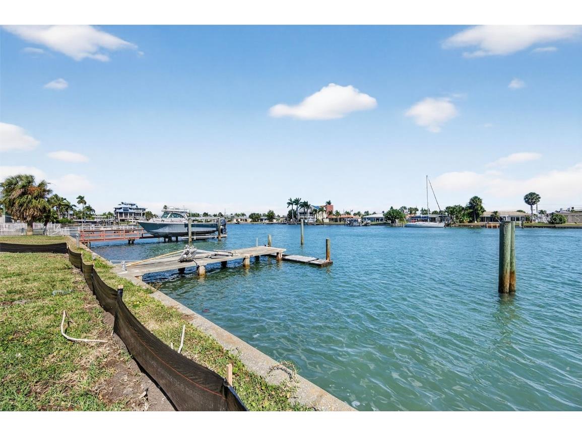 11325 4th Street E Treasure Island FL 33706 TB8436406 image14