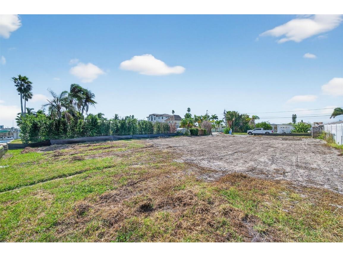 11325 4th Street E Treasure Island FL 33706 TB8436406 image15