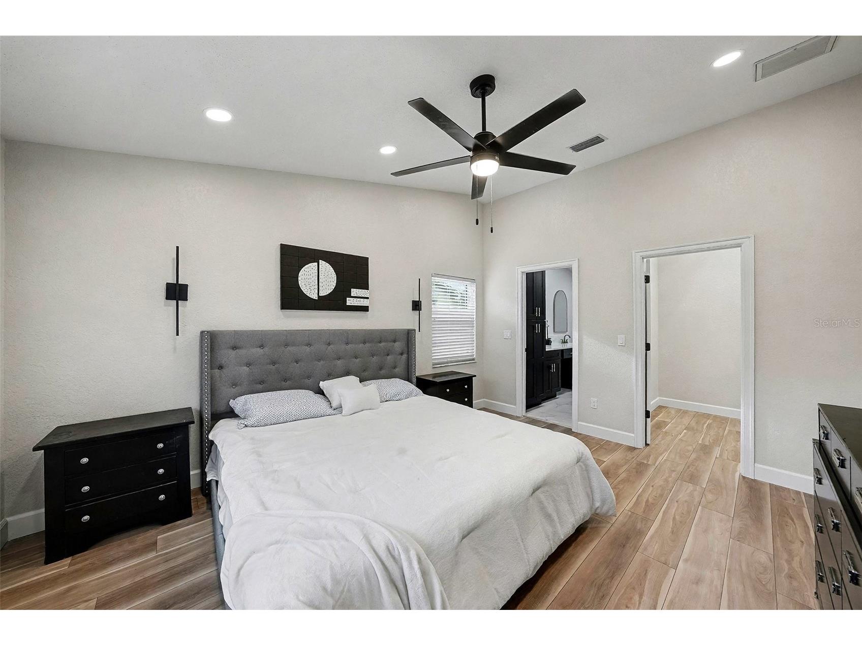 11325 Glenmont Drive Tampa FL 33635 TB8502029 image21