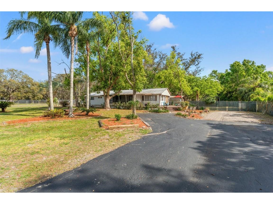 11326 Minnieola Drive New Port Richey FL 34654 W7873918 image1
