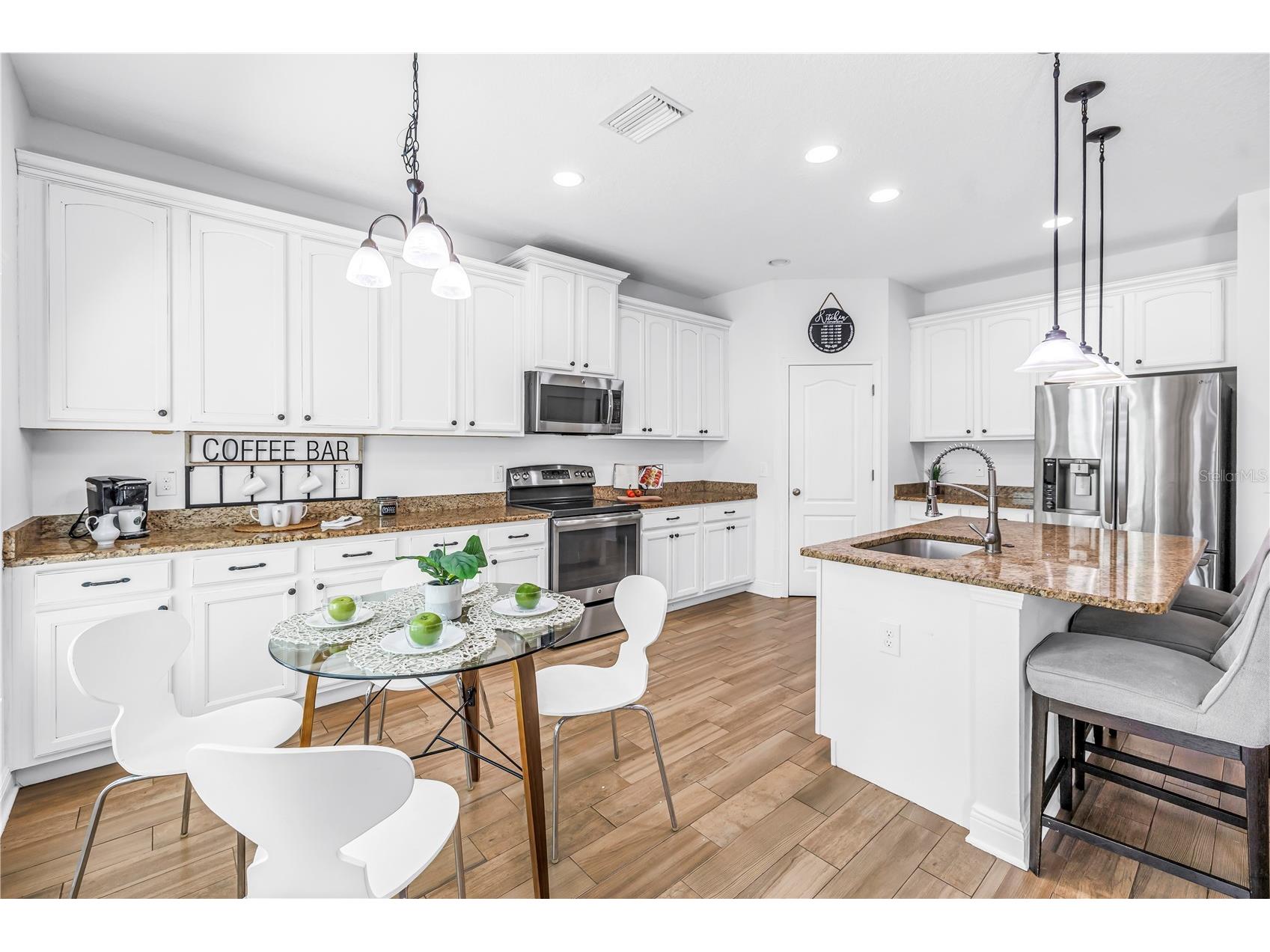 1133 14th Street N Saint Petersburg FL 33705 TB8522314 image22