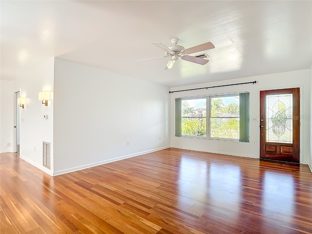 1133 Burke Avenue Dunedin FL 34698 TB8451251 image6