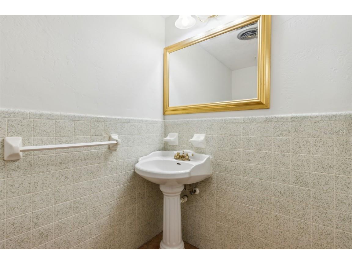 1133 Glenwood Road Deland FL 32720 V4937871 image32