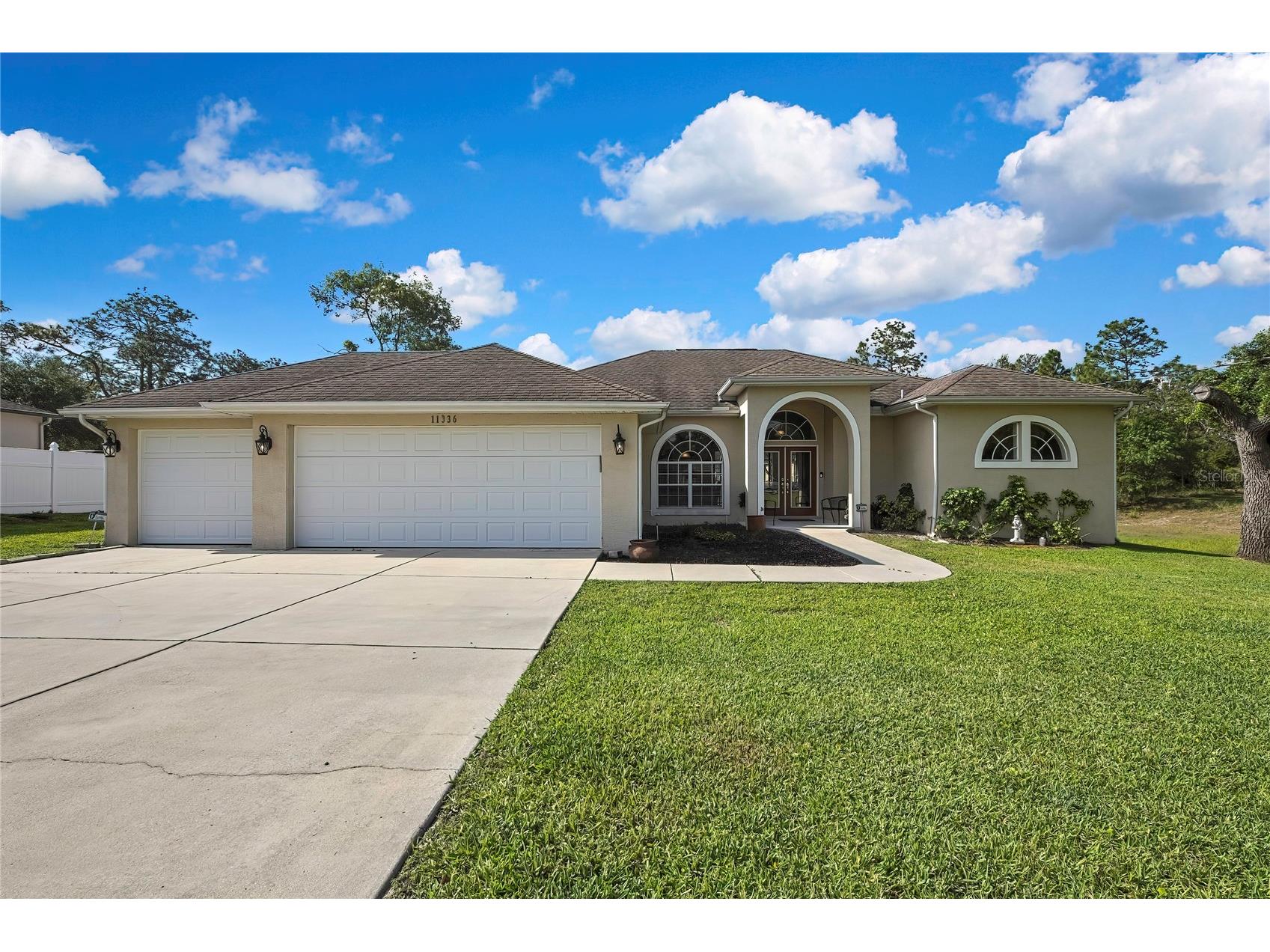 11336 Flower Avenue Weeki Wachee FL 34613 W7874960 image1