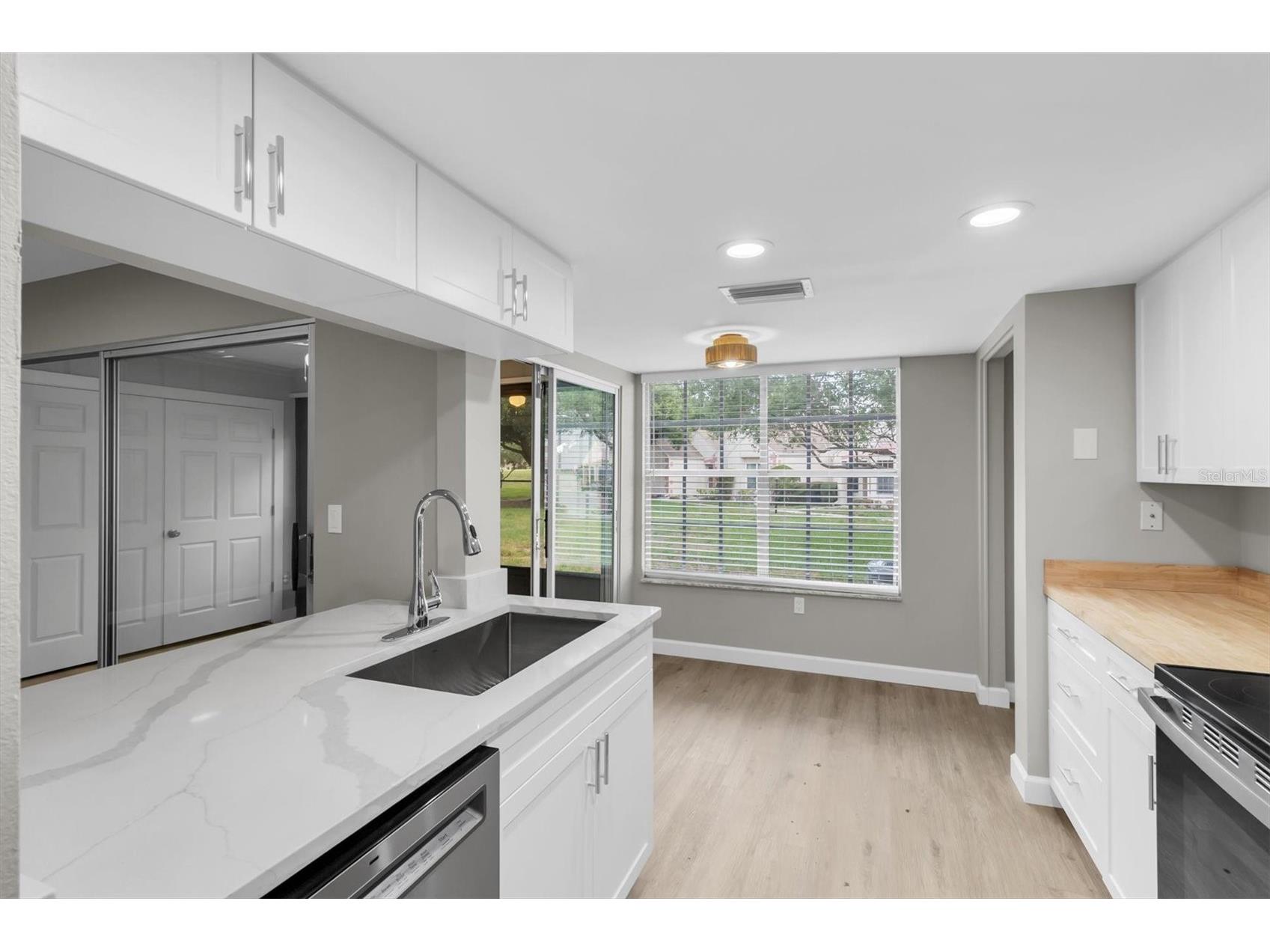 11337 Versailles Lane Port Richey FL 34668 W7887228 image9
